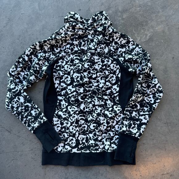 Vintage Y2K Lululemon Asymmetric Zip Floral Cozy Cuddle Up Jacket Women's 6 - Picture 2 of 7